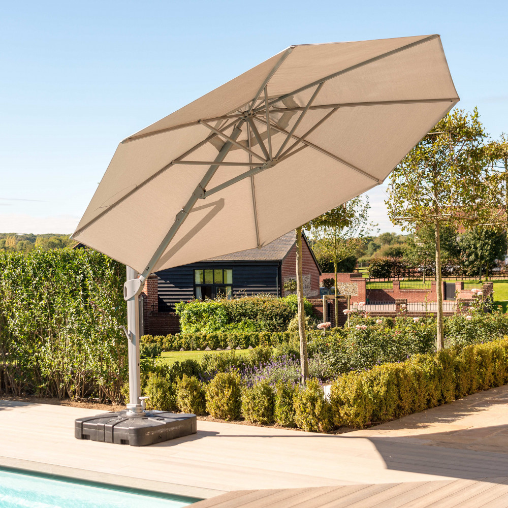 Zeus LED 3.5M Round Cantilever Parasol / Beige Zeus LED 3.5M Round Cantilever Parasol / Beige