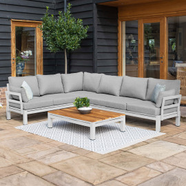 Oslo Corner Group / White