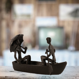Romantic Boat Trip – Elur Iron Figurine